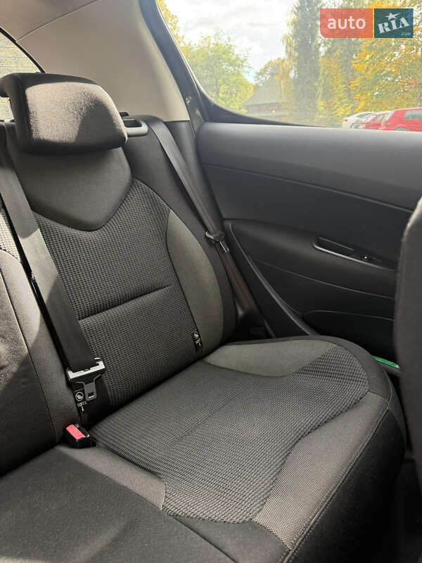 Хетчбек Peugeot 308 2008 в Великому Березному