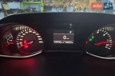 Хэтчбек Peugeot 308 2015 в Николаеве