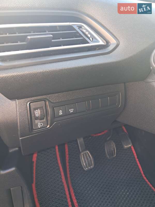 Универсал Peugeot 308 2014 в Дубно