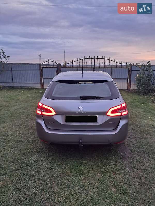 Универсал Peugeot 308 2014 в Дубно
