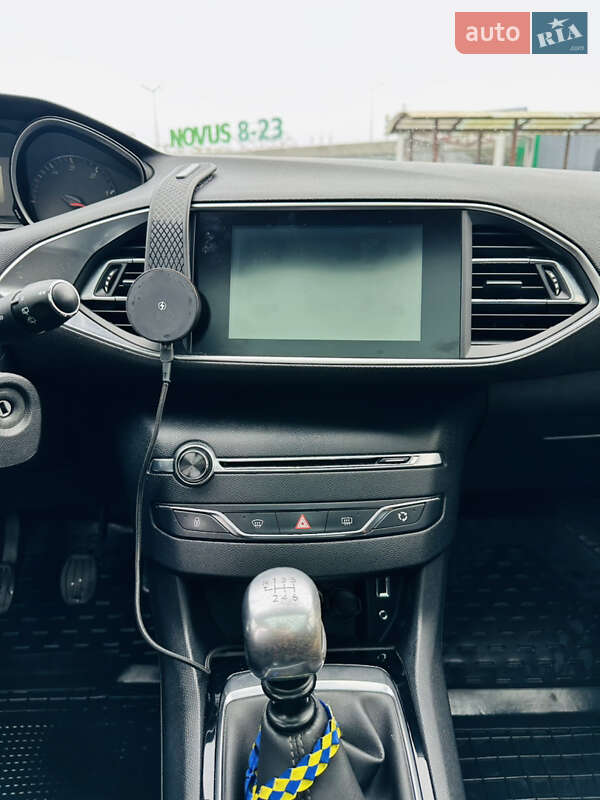 Универсал Peugeot 308 2014 в Киеве фото 18 Универсал Peugeot 308 2014 в Киеве