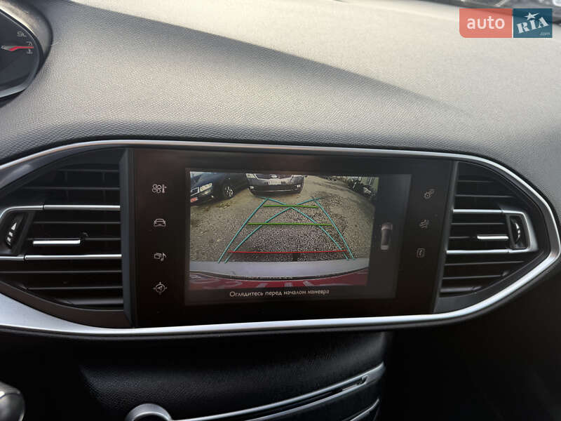 Універсал Peugeot 308 2015 в Рівному