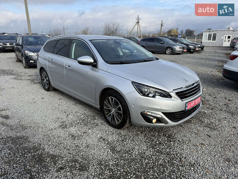 Універсал Peugeot 308 2015 в Рівному
