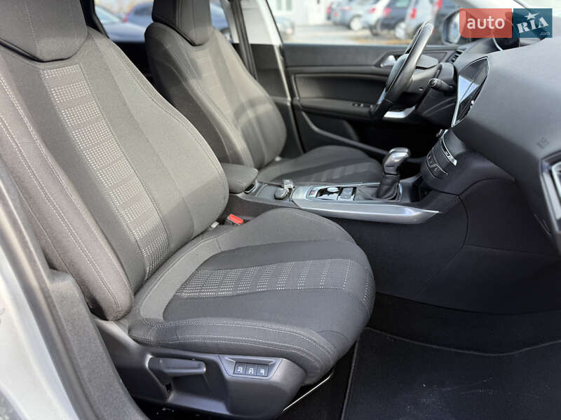 Універсал Peugeot 308 2015 в Рівному