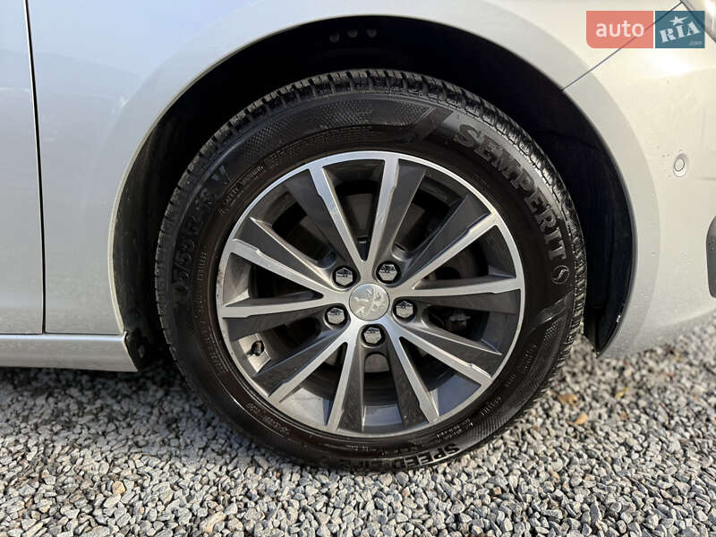 Універсал Peugeot 308 2015 в Рівному