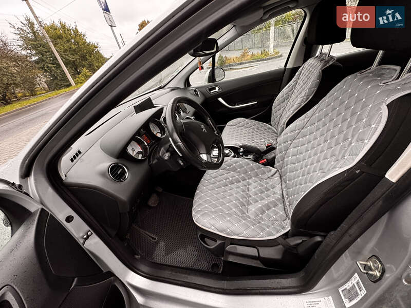 Хэтчбек Peugeot 308 2012 в Изяславе