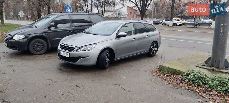 Универсал Peugeot 308 2015 в Боярке
