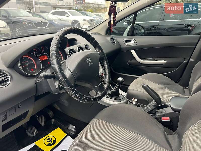 Универсал Peugeot 308 2011 в Ивано-Франковске