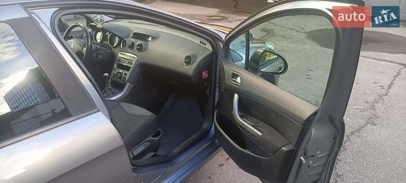 Универсал Peugeot 308 2011 в Львове