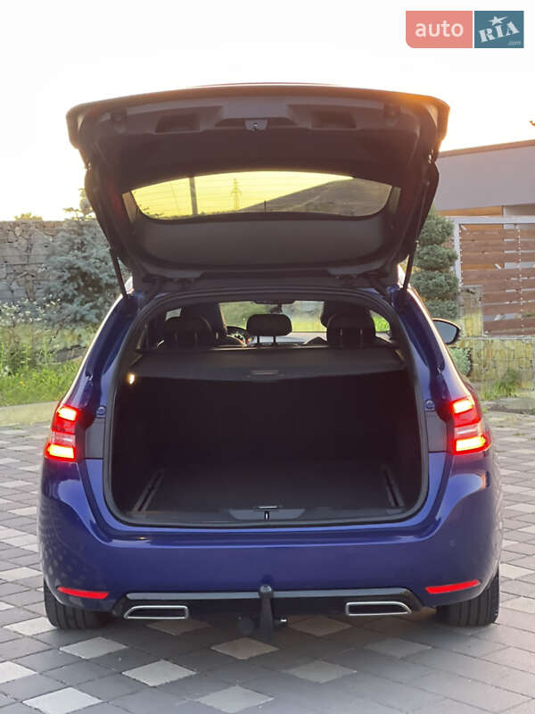 Универсал Peugeot 308 2015 в Стрые