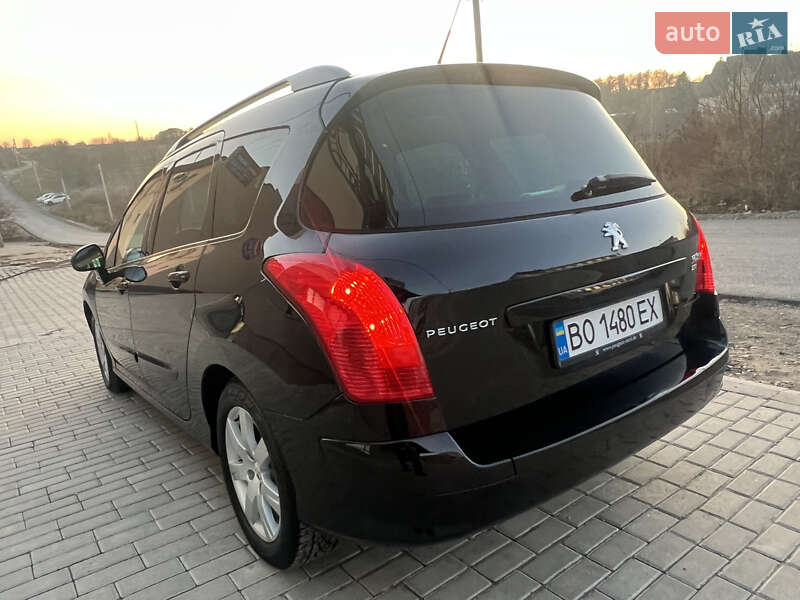 Универсал Peugeot 308 2011 в Тернополе