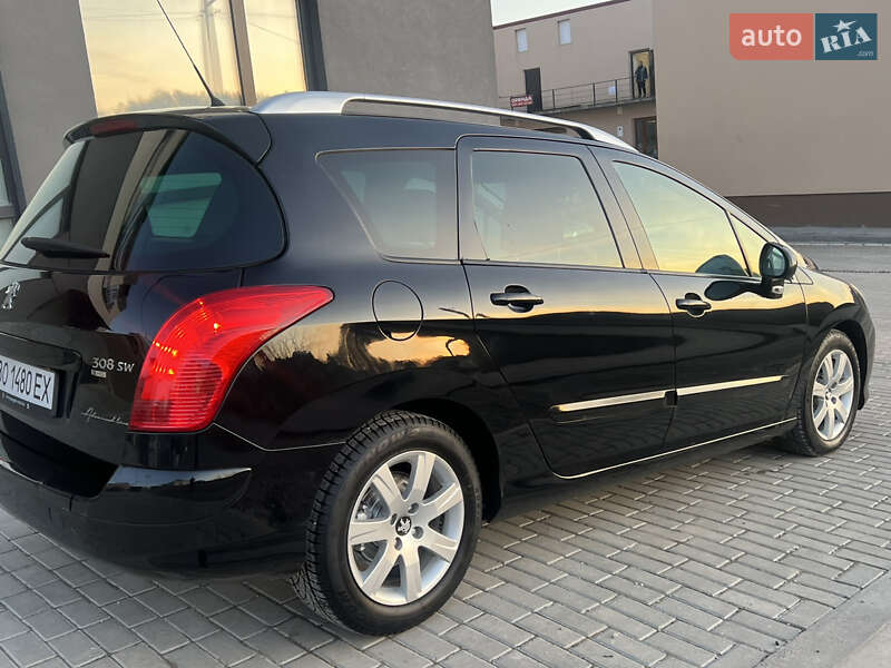 Универсал Peugeot 308 2011 в Тернополе