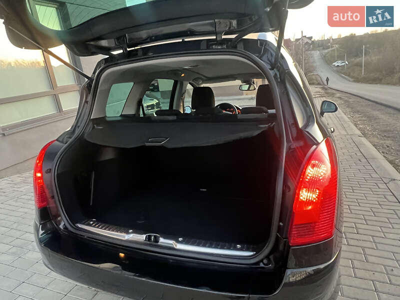 Универсал Peugeot 308 2011 в Тернополе