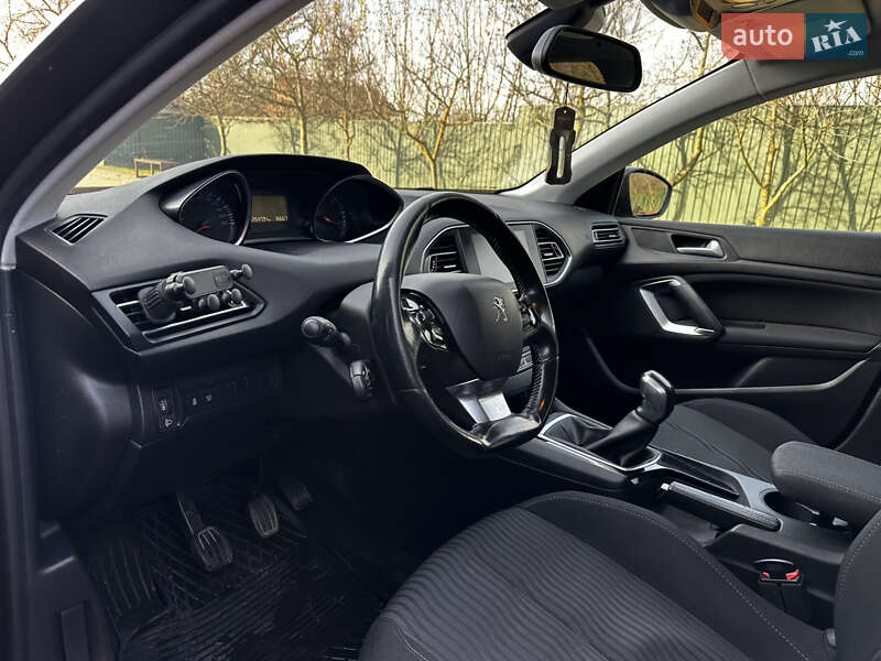 Универсал Peugeot 308 2016 в Ивано-Франковске фото 14 Универсал Peugeot 308 2016 в Ивано-Франковске