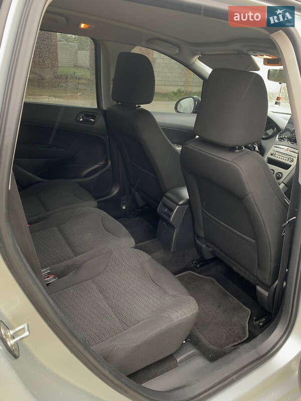 Универсал Peugeot 308 2010 в Ровно