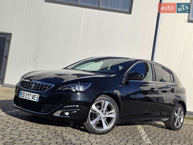 Хэтчбек Peugeot 308 2017 в Ивано-Франковске