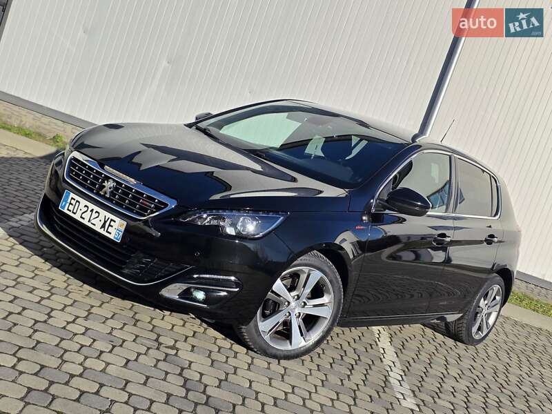Хэтчбек Peugeot 308 2017 в Ивано-Франковске