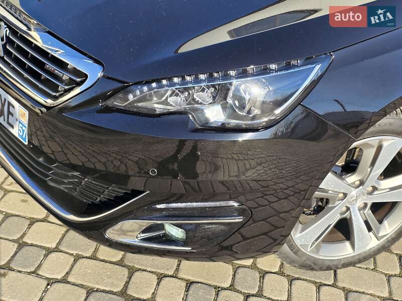 Хэтчбек Peugeot 308 2017 в Ивано-Франковске