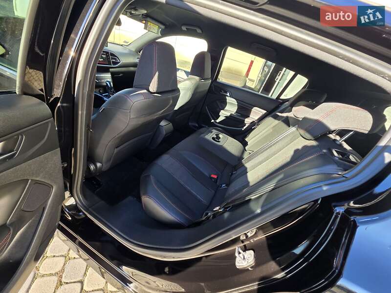 Хэтчбек Peugeot 308 2017 в Ивано-Франковске