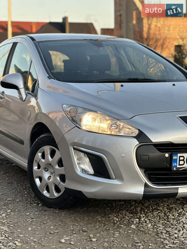 Хэтчбек Peugeot 308 2011 в Коломые
