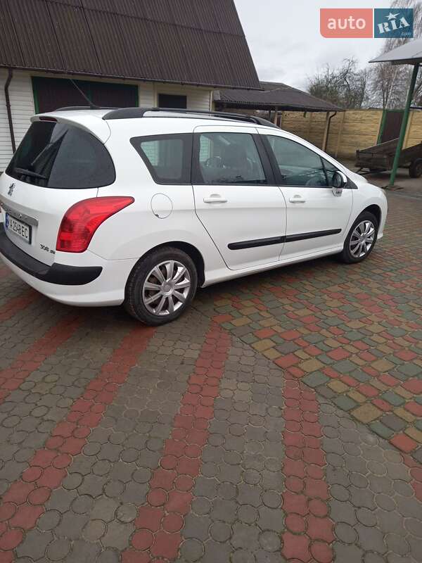 Хэтчбек Peugeot 308 2009 в Шацке