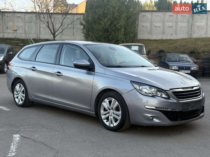 Универсал Peugeot 308 2015 в Ровно