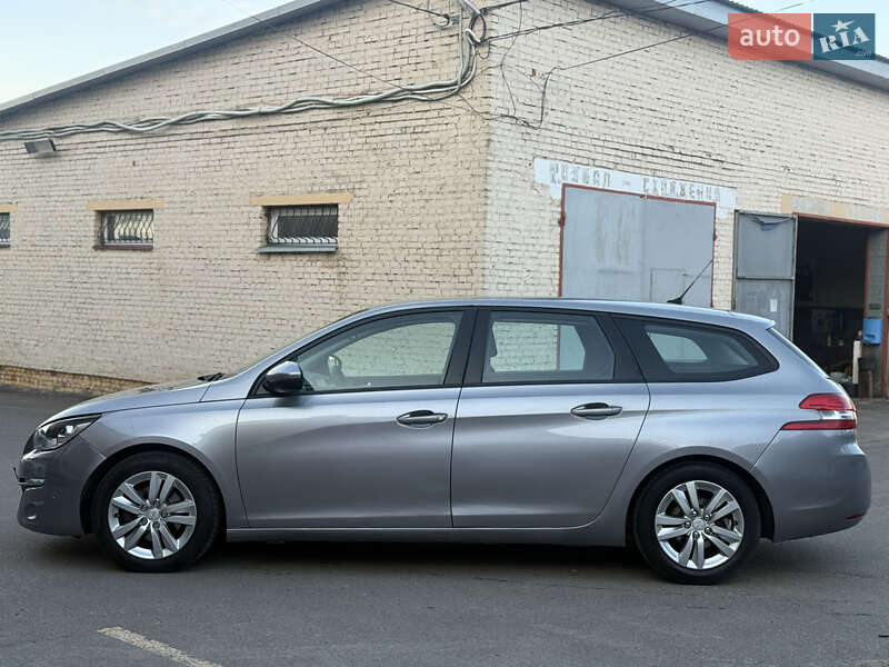 Универсал Peugeot 308 2015 в Ровно