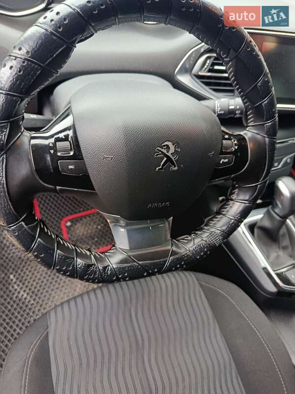 Универсал Peugeot 308 2015 в Львове фото 22 Универсал Peugeot 308 2015 в Львове