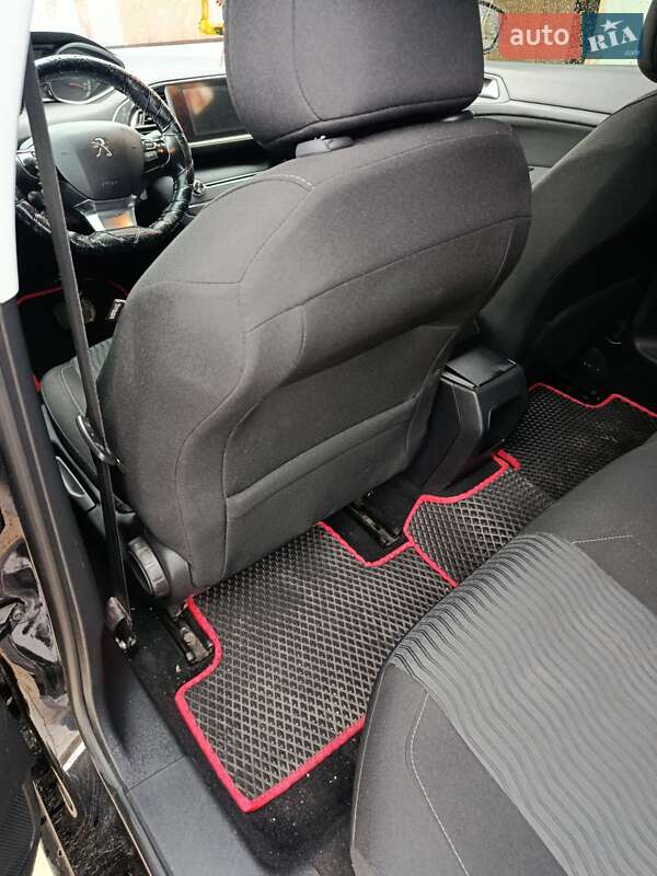 Универсал Peugeot 308 2015 в Львове фото 24 Универсал Peugeot 308 2015 в Львове