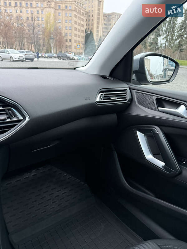 Универсал Peugeot 308 2015 в Харькове