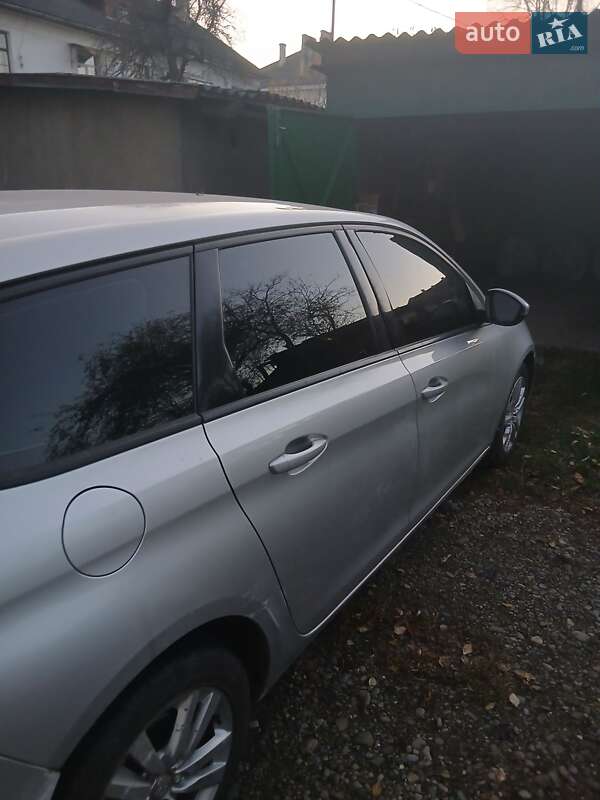 Универсал Peugeot 308 2016 в Львове