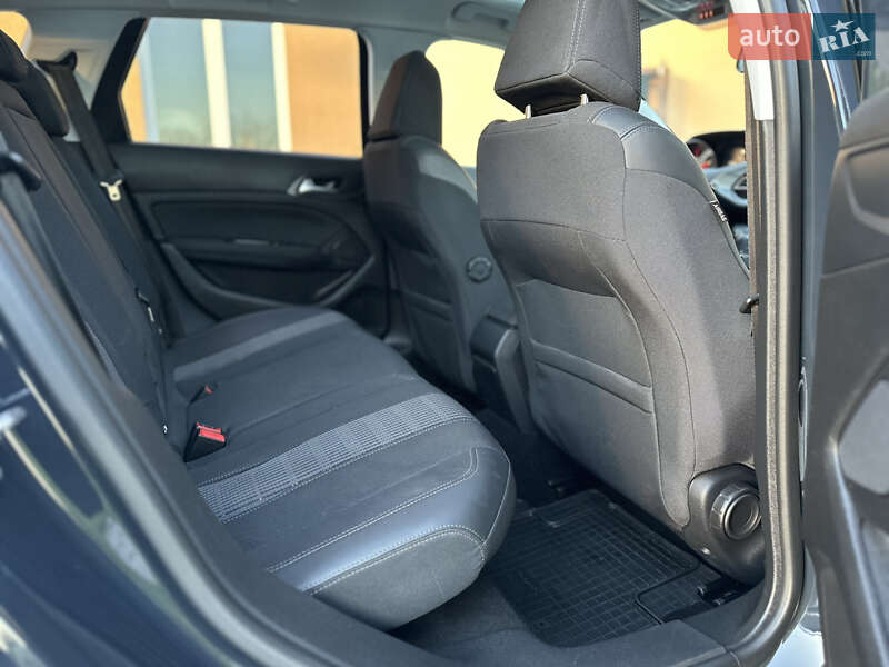 Универсал Peugeot 308 2018 в Бродах