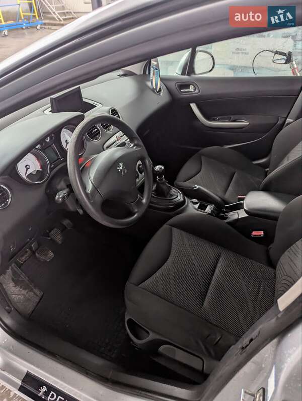 Универсал Peugeot 308 2009 в Здолбунове