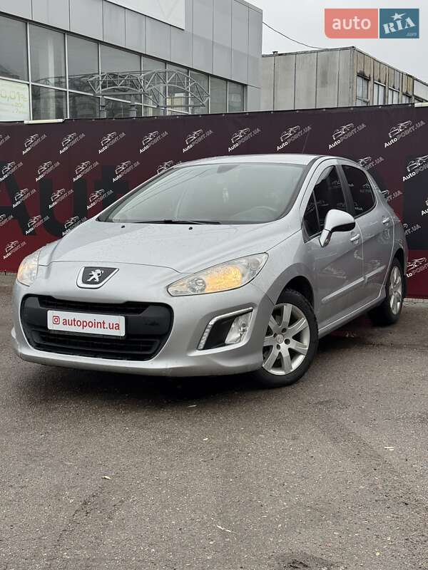 Хэтчбек Peugeot 308 2011 в Сумах