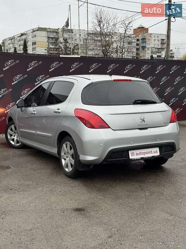 Хэтчбек Peugeot 308 2011 в Сумах