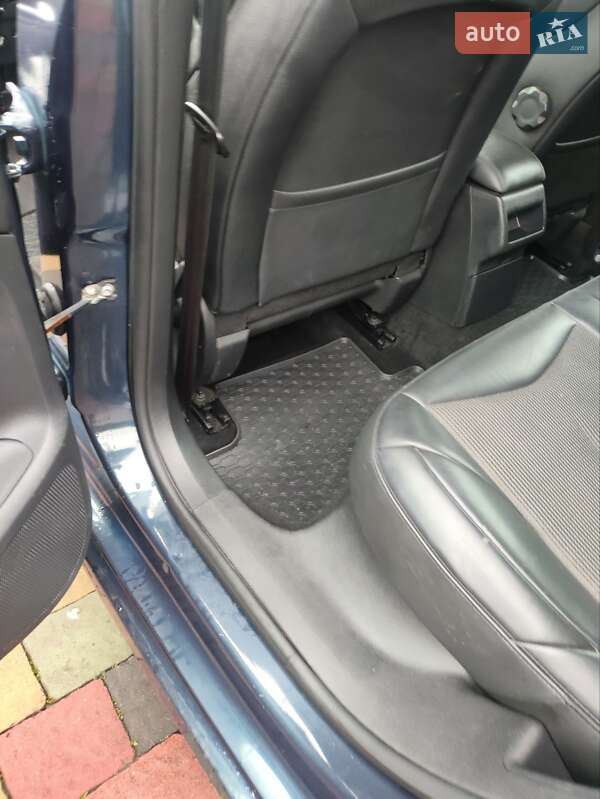 Хэтчбек Peugeot 308 2011 в Луцке