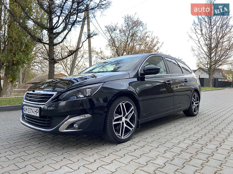 Универсал Peugeot 308 2015 в Звягеле
