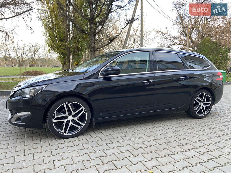 Универсал Peugeot 308 2015 в Звягеле