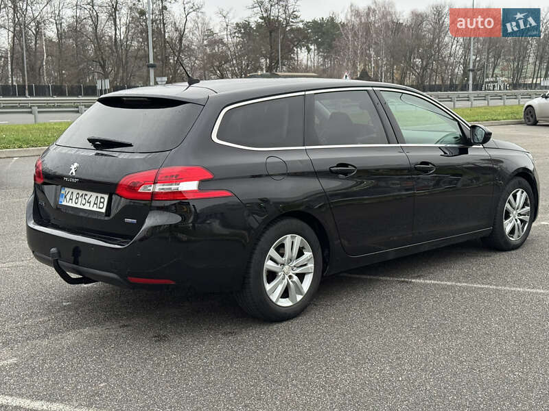Универсал Peugeot 308 2015 в Киеве