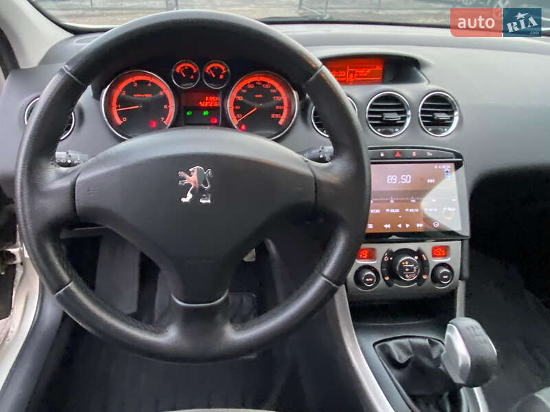 Хэтчбек Peugeot 308 2010 в Ровно