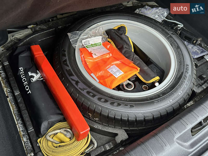 Хэтчбек Peugeot 308 2015 в Одессе фото 57 Хэтчбек Peugeot 308 2015 в Одессе