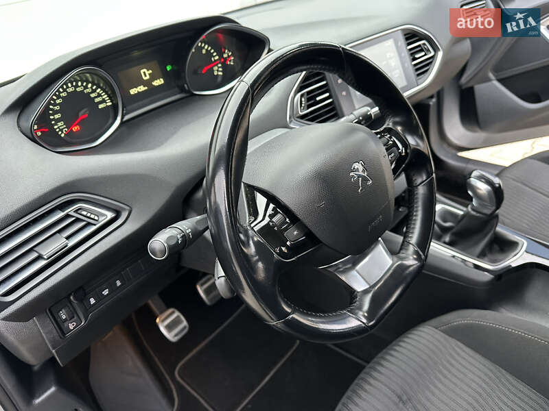 Хэтчбек Peugeot 308 2015 в Одессе фото 65 Хэтчбек Peugeot 308 2015 в Одессе