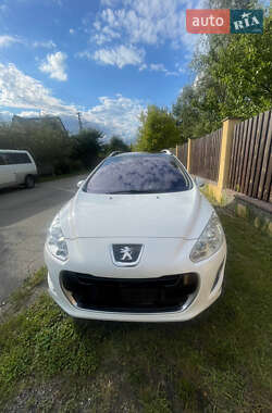 Универсал Peugeot 308 2011 в Буче