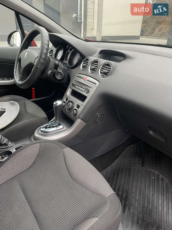 Хэтчбек Peugeot 308 2008 в Николаеве