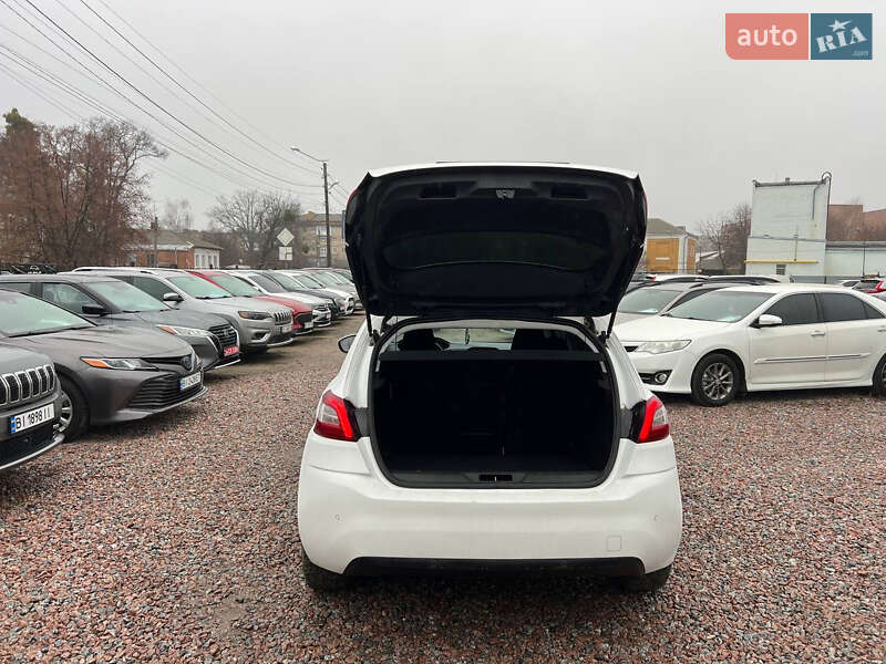 Хэтчбек Peugeot 308 2015 в Полтаве