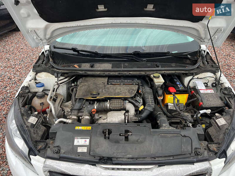 Хэтчбек Peugeot 308 2015 в Полтаве