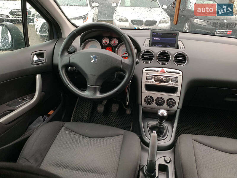 Универсал Peugeot 308 2010 в Виннице