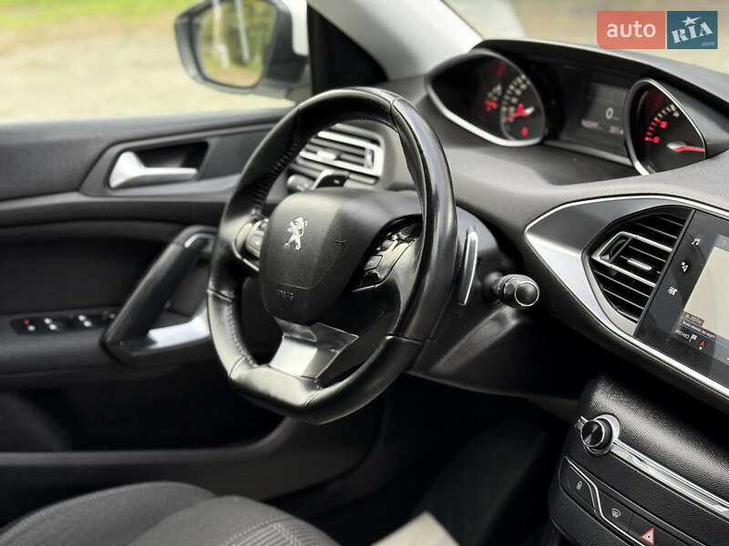 Универсал Peugeot 308 2021 в Дубно