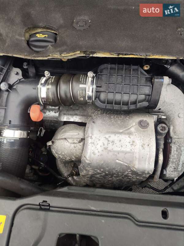 Универсал Peugeot 308 2015 в Луцке фото 64 Универсал Peugeot 308 2015 в Луцке