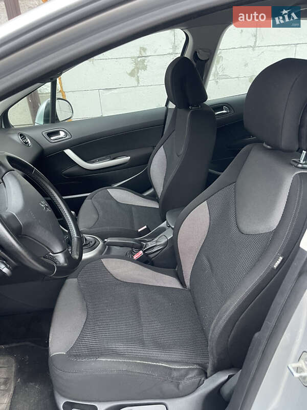 Хэтчбек Peugeot 308 2009 в Бердичеве